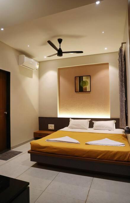 'Sumadhu Homes - 201 ' Kolhapur Exterior foto